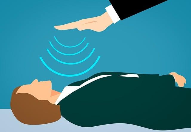 6. Professional Massage ​Therapy vs.⁣ Self-Massage: Making the ​Right Choice for Herniated Disc Relief